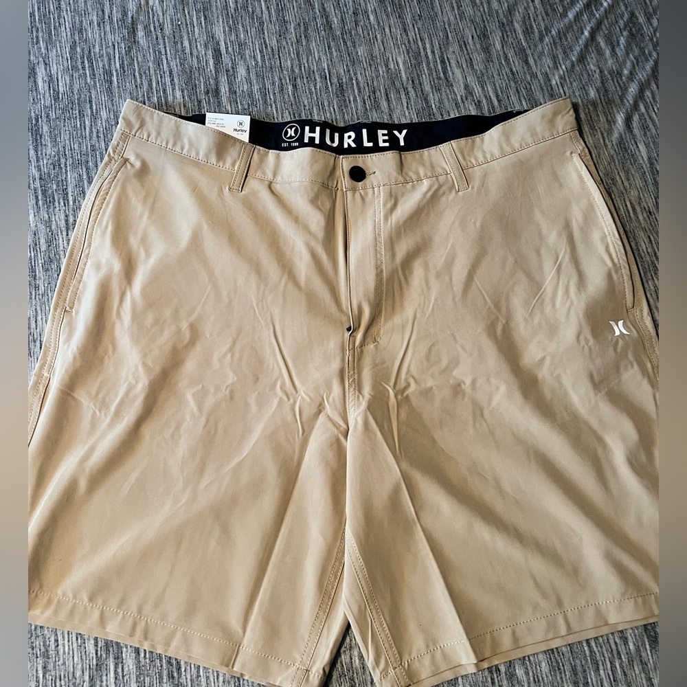 Men’s Hurley khaki shorts size 44